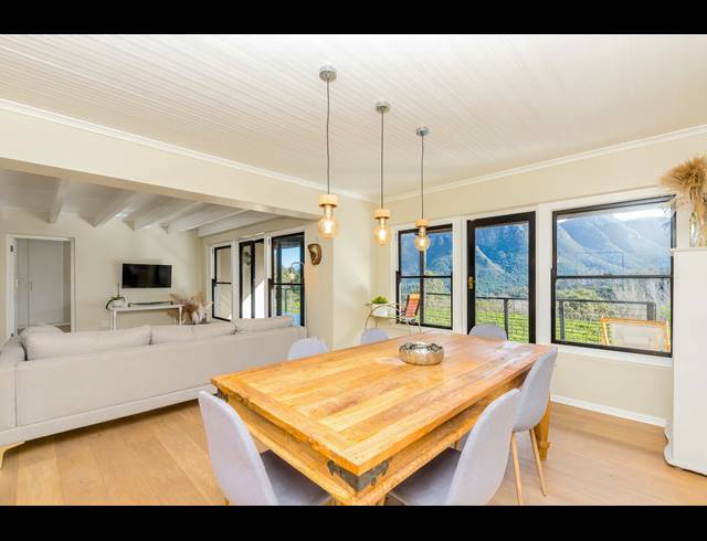 3 BEDROOM FREESTANDING TO LET IN SILVERMIST MOUNTAIN LODGE